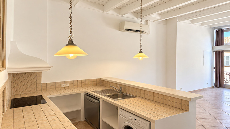 Ma-Cabane - Location Appartement LAMBESC, 48 m²
