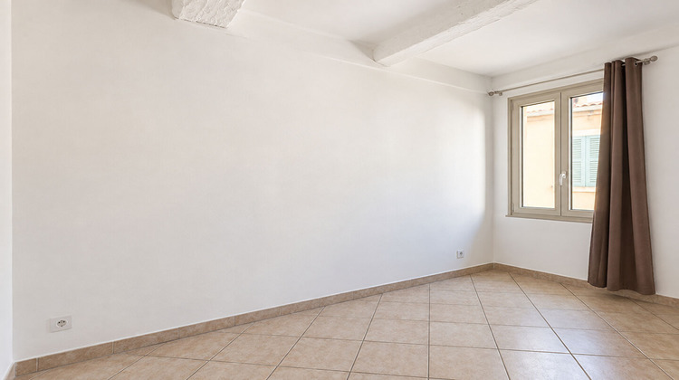 Ma-Cabane - Location Appartement LAMBESC, 48 m²