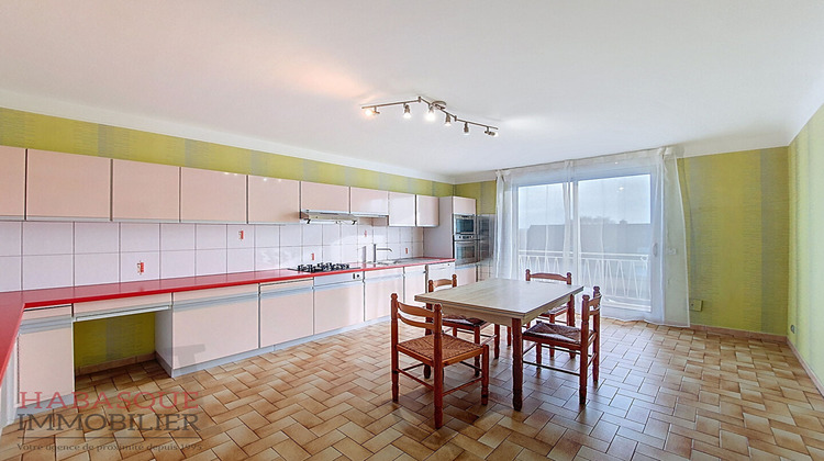 Ma-Cabane - Location Appartement LANDERNEAU, 142 m²