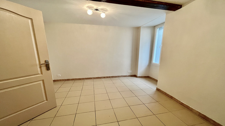 Ma-Cabane - Location Appartement LAPARADE, 69 m²
