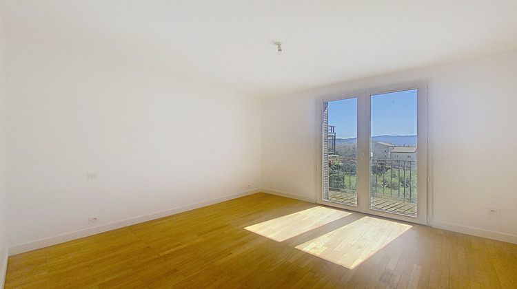 Ma-Cabane - Location Appartement LARAGNE-MONTEGLIN, 84 m²