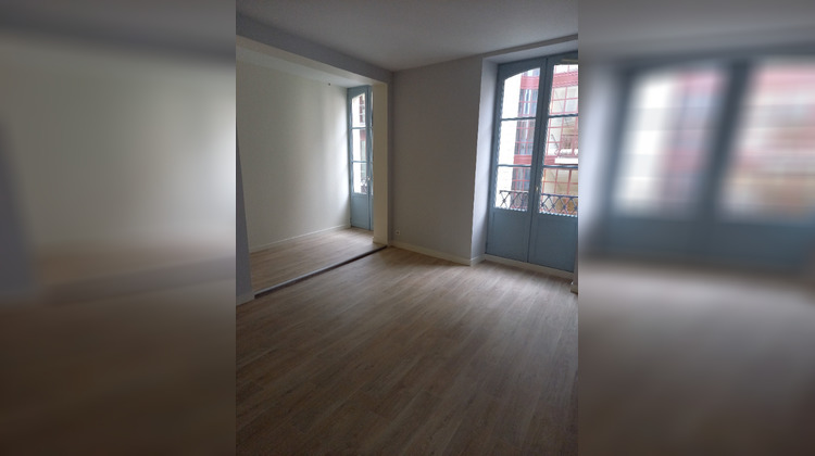 Ma-Cabane - Location Appartement LAVAL, 85 m²