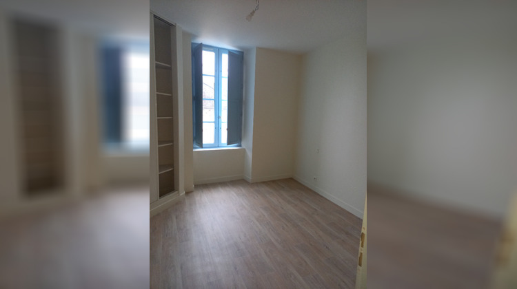 Ma-Cabane - Location Appartement LAVAL, 85 m²