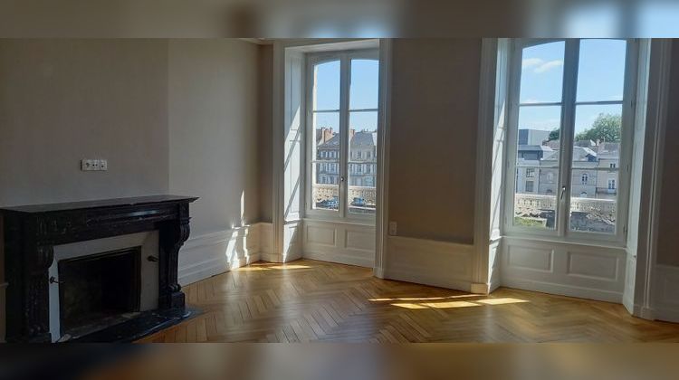 Ma-Cabane - Location Appartement LAVAL, 157 m²