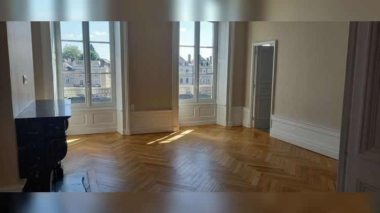 Ma-Cabane - Location Appartement LAVAL, 157 m²