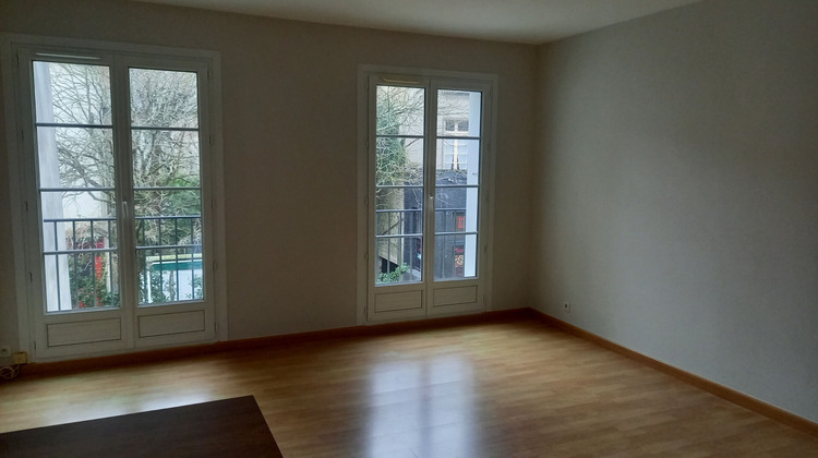 Ma-Cabane - Location Appartement LAVAL, 46 m²