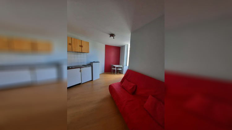 Ma-Cabane - Location Appartement LAVAL, 16 m²