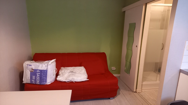 Ma-Cabane - Location Appartement LAVAL, 16 m²