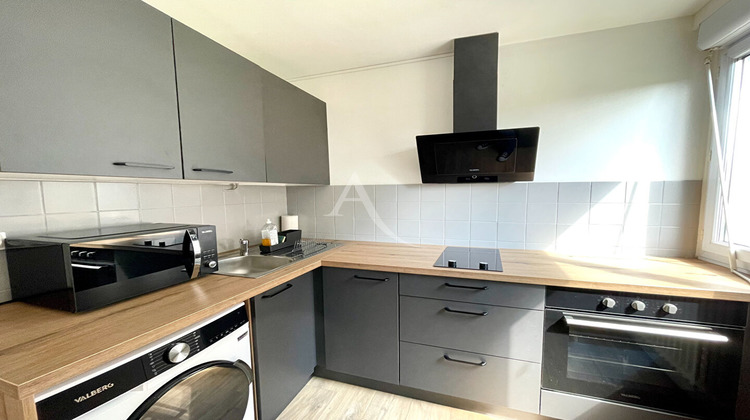 Ma-Cabane - Location Appartement LAVAL, 65 m²