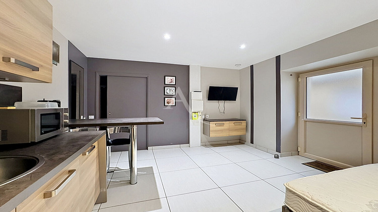 Ma-Cabane - Location Appartement LAVAL, 18 m²