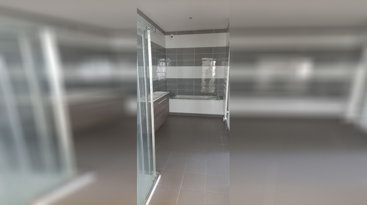 Ma-Cabane - Location Appartement LAVAL, 157 m²