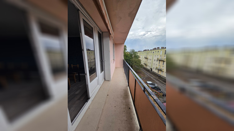 Ma-Cabane - Location Appartement LAVAL, 64 m²