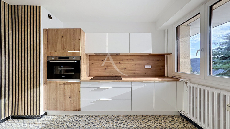 Ma-Cabane - Location Appartement LAVAL, 77 m²