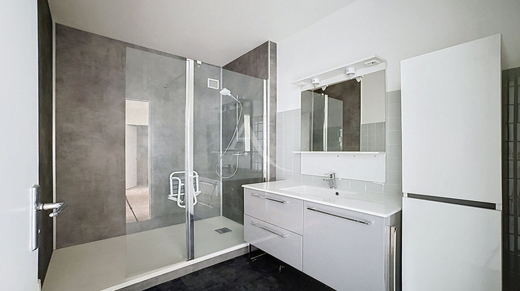 Ma-Cabane - Location Appartement LAVAL, 77 m²