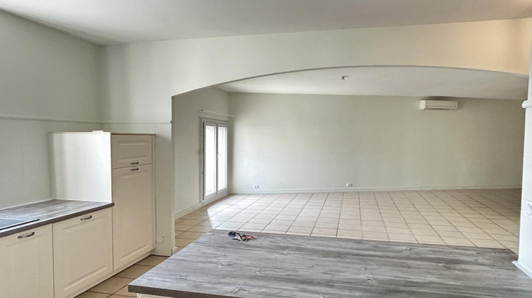 Ma-Cabane - Location Appartement LAVALETTE, 100 m²