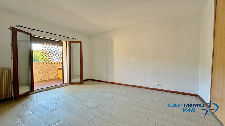 Ma-Cabane - Location Appartement Le Beausset, 83 m²