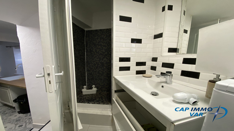 Ma-Cabane - Location Appartement Le Beausset, 31 m²