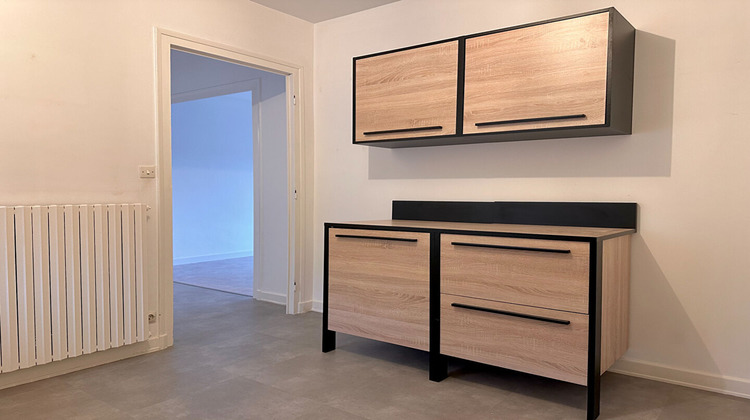 Ma-Cabane - Location Appartement LE BOIS-D'OINGT, 68 m²