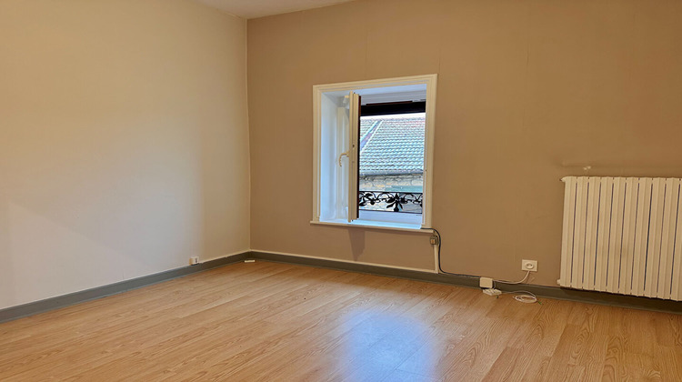 Ma-Cabane - Location Appartement LE BOIS-D'OINGT, 68 m²