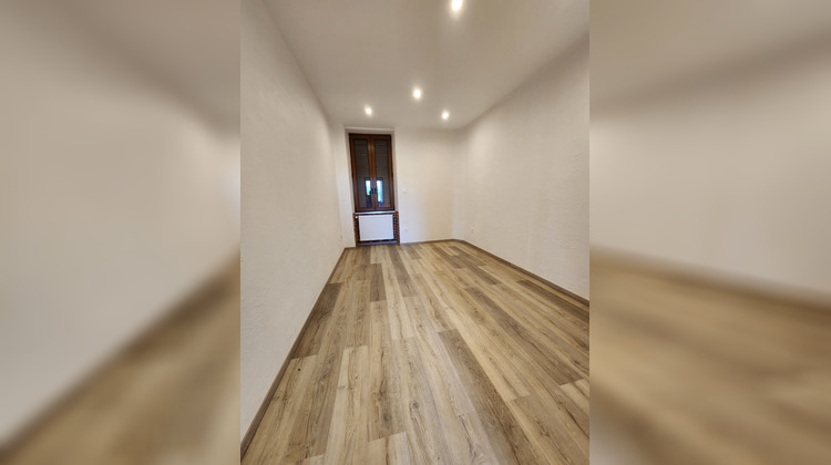 Ma-Cabane - Location Appartement LE BREUIL, 61 m²