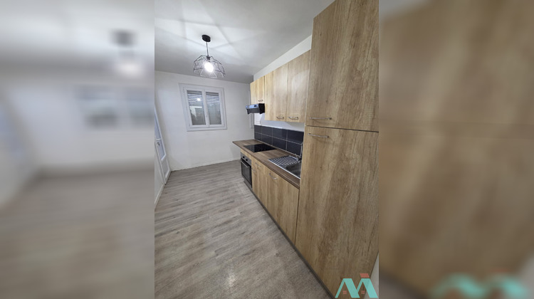 Ma-Cabane - Location Appartement Le Cannet-des-Maures, 74 m²