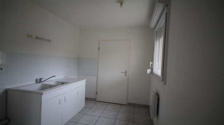 Ma-Cabane - Location Appartement LE CATEAU-CAMBRESIS, 64 m²