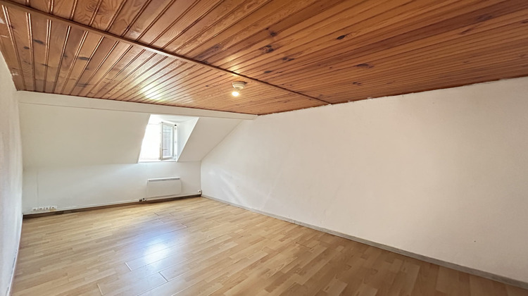 Ma-Cabane - Location Appartement Le Cateau-Cambrésis, 111 m²