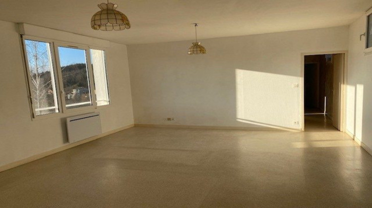 Ma-Cabane - Location Appartement Le Cergne, 65 m²