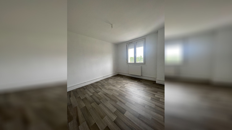 Ma-Cabane - Location Appartement LE CHAMBON-FEUGEROLLES, 43 m²