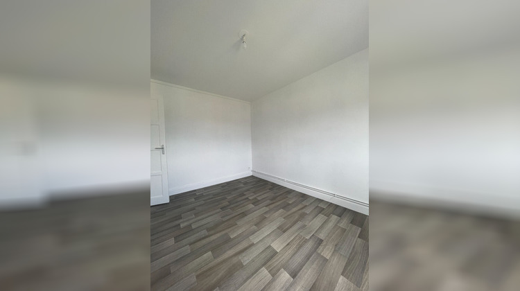Ma-Cabane - Location Appartement LE CHAMBON-FEUGEROLLES, 43 m²
