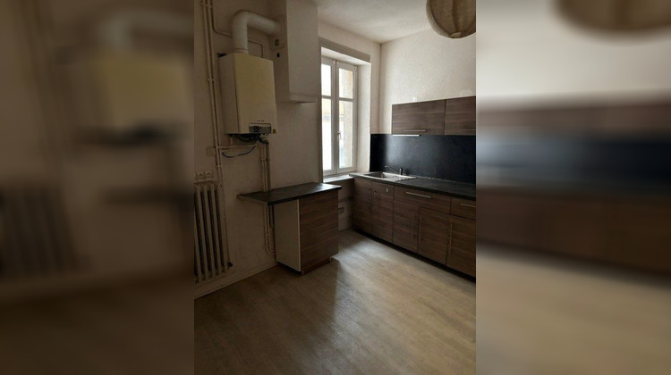 Ma-Cabane - Location Appartement Le Coteau, 114 m²