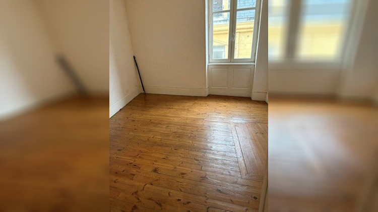Ma-Cabane - Location Appartement Le Coteau, 114 m²