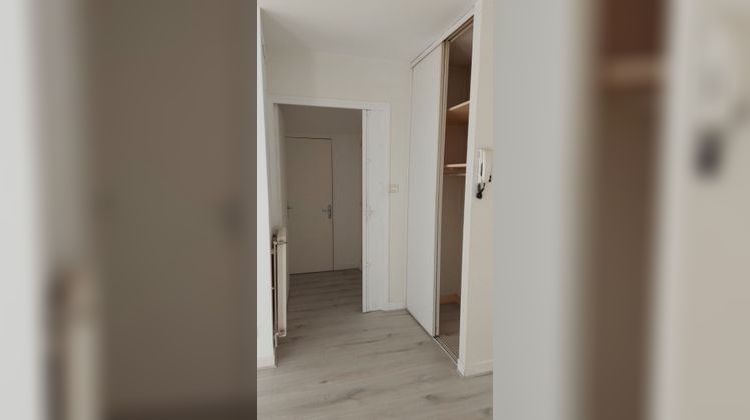 Ma-Cabane - Location Appartement LE CREUSOT, 62 m²