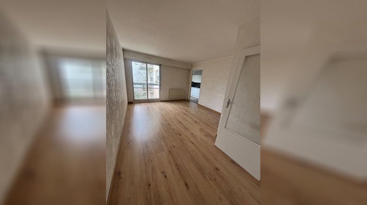 Ma-Cabane - Location Appartement LE CREUSOT, 35 m²