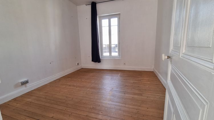 Ma-Cabane - Location Appartement Le Donjon, 61 m²