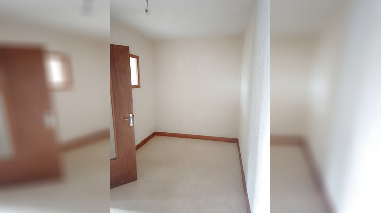 Ma-Cabane - Location Appartement Le Dorat, 67 m²