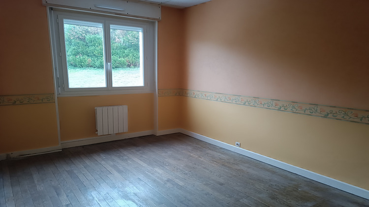 Ma-Cabane - Location Appartement Le Dorat, 96 m²