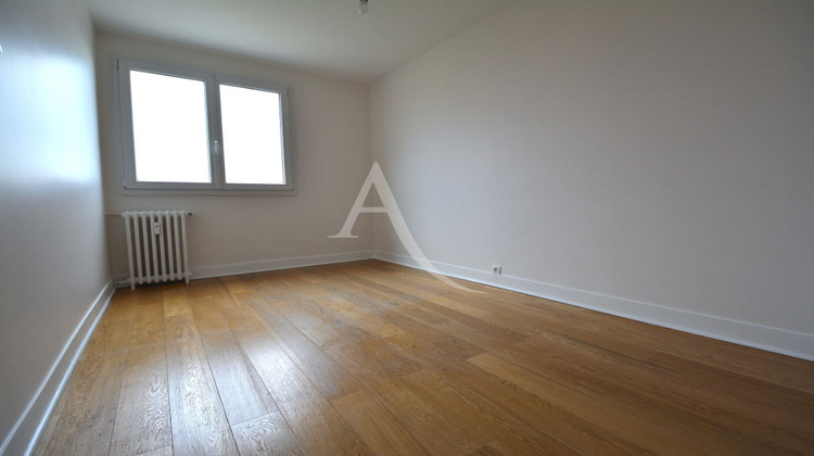 Ma-Cabane - Location Appartement LE KREMLIN-BICETRE, 57 m²