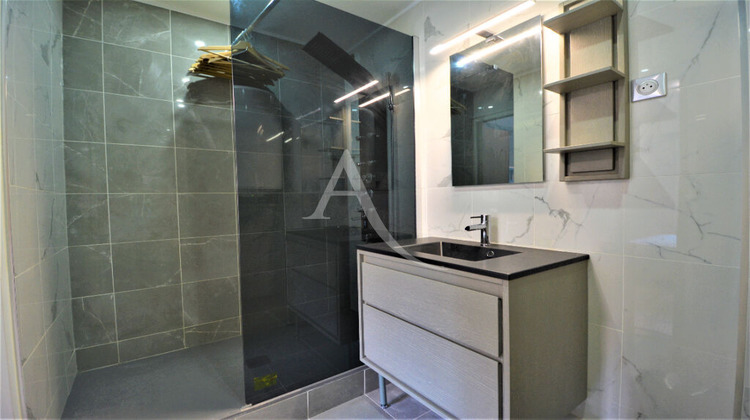 Ma-Cabane - Location Appartement LE KREMLIN-BICETRE, 47 m²