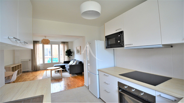 Ma-Cabane - Location Appartement LE KREMLIN-BICETRE, 65 m²