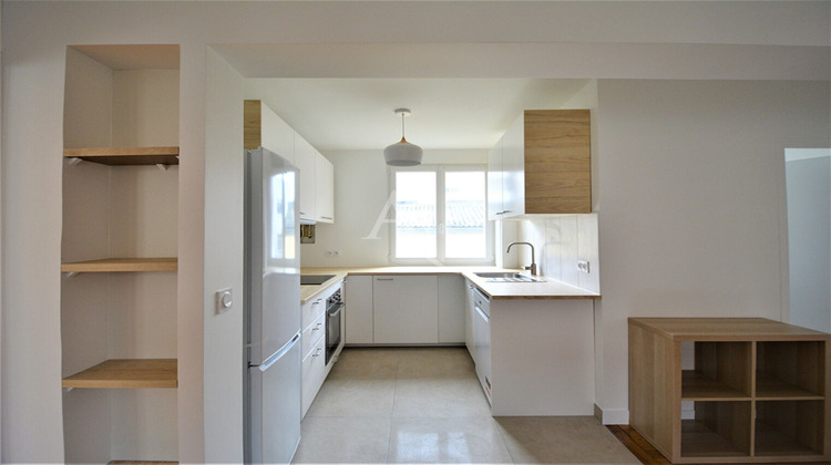 Ma-Cabane - Location Appartement LE KREMLIN-BICETRE, 65 m²