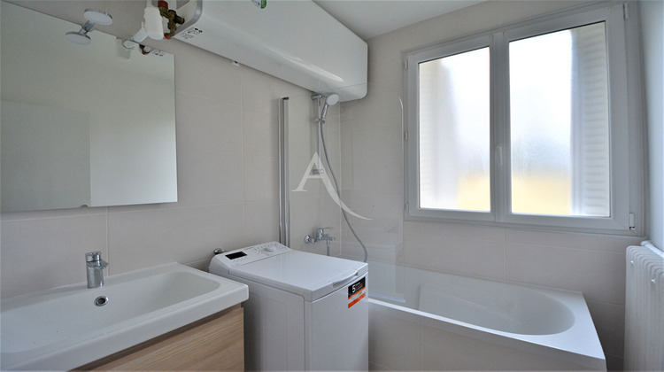 Ma-Cabane - Location Appartement LE KREMLIN-BICETRE, 65 m²