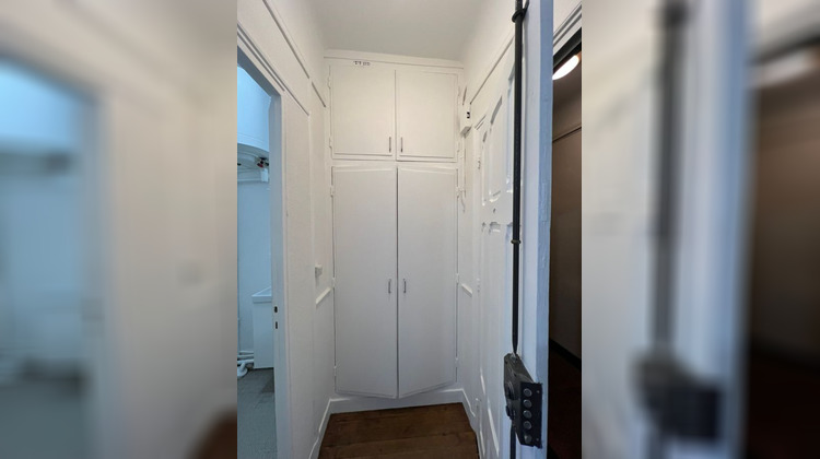 Ma-Cabane - Location Appartement LE KREMLIN BICETRE, 20 m²