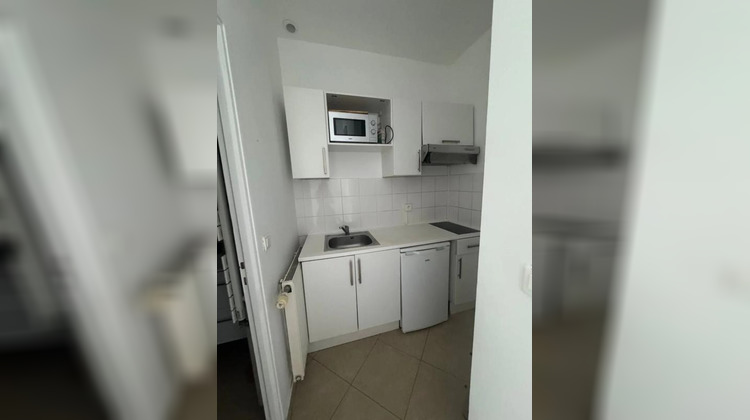Ma-Cabane - Location Appartement LE KREMLIN BICETRE, 23 m²