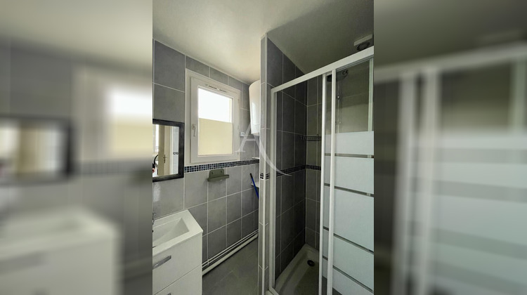 Ma-Cabane - Location Appartement LE KREMLIN-BICETRE, 33 m²