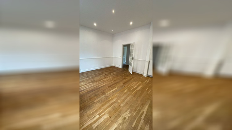 Ma-Cabane - Location Appartement LE KREMLIN BICETRE, 65 m²