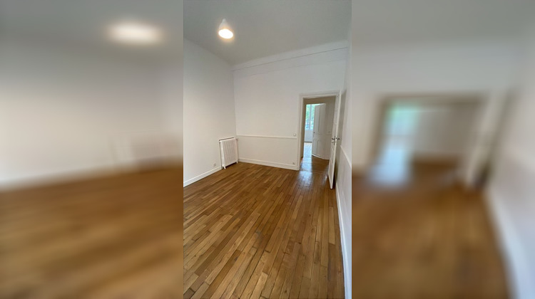 Ma-Cabane - Location Appartement LE KREMLIN BICETRE, 65 m²