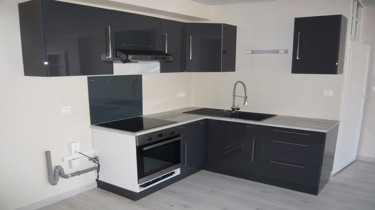 Ma-Cabane - Location Appartement LE LION-D'ANGERS, 63 m²