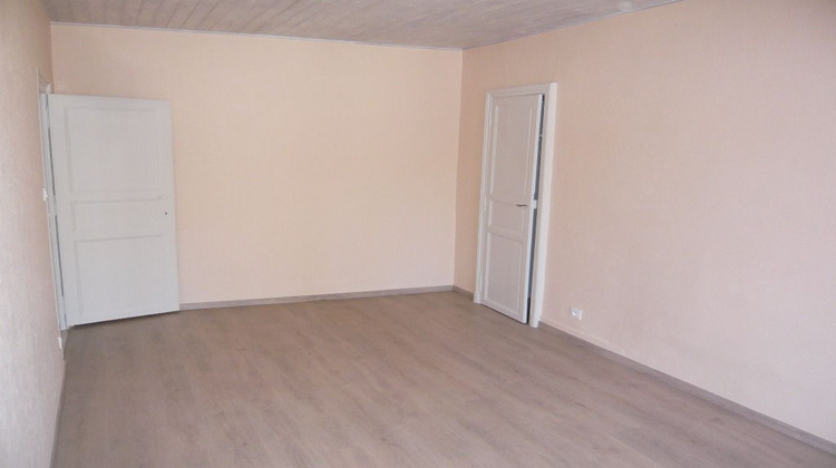 Ma-Cabane - Location Appartement LE LION-D'ANGERS, 63 m²