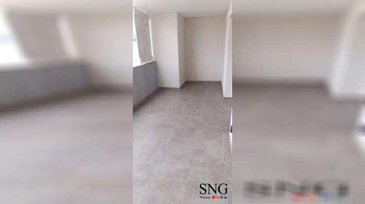 Ma-Cabane - Location Appartement Le Luc, 63 m²